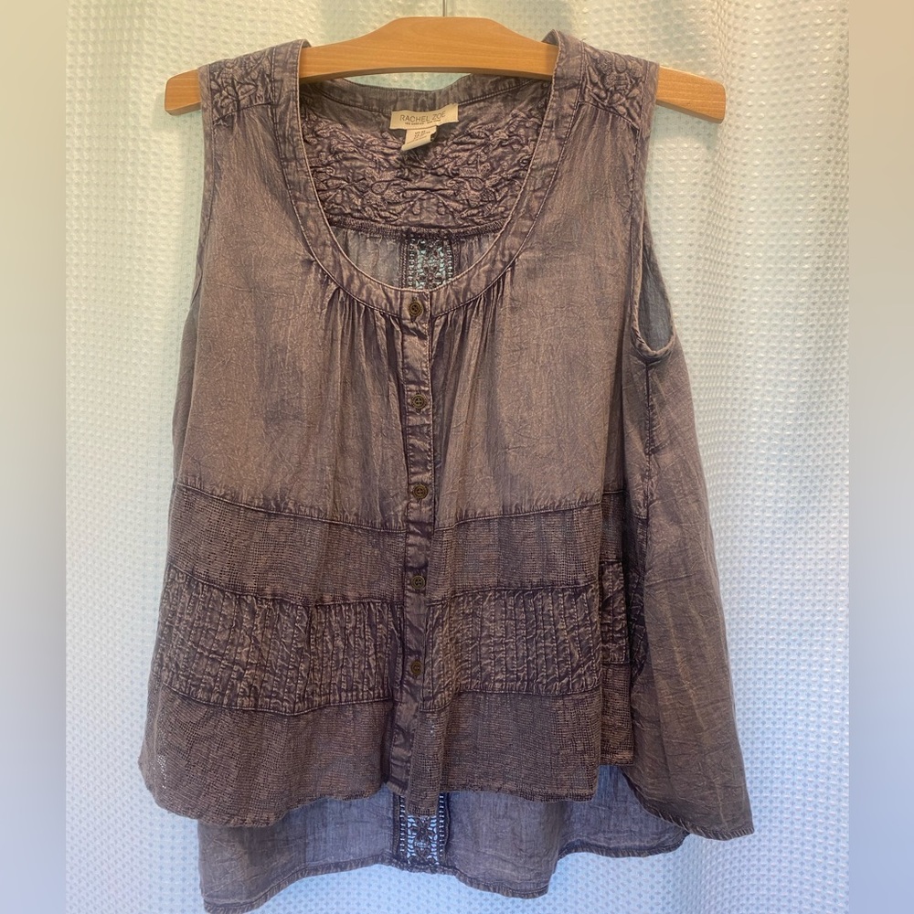 Rachel Zoe size XS scoop neck tank with buttons.